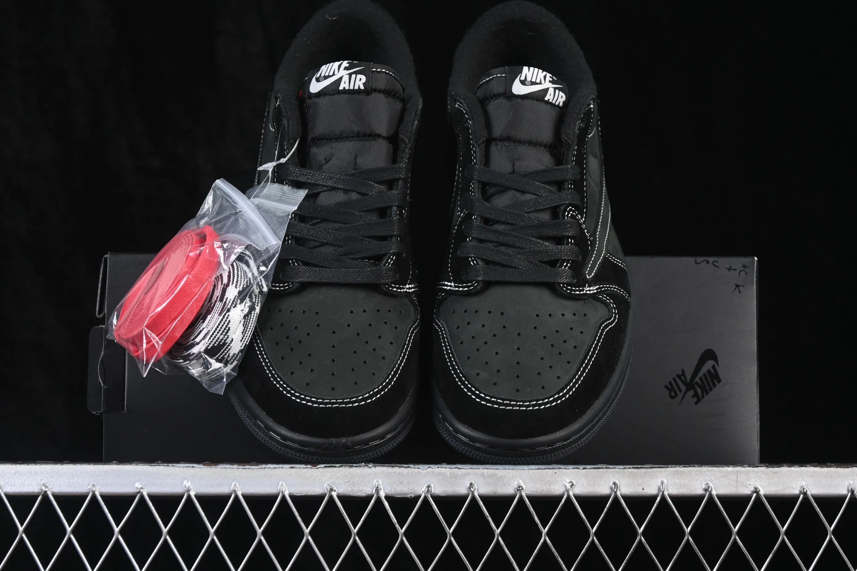 All categories Air Jordan Jordan series basketball shoes Air Jordan 1 Low ZG version Travis Scott x Air Jordan 1 Low OG AJ1 Joe 1 undercut low top full head layer DM7866-001